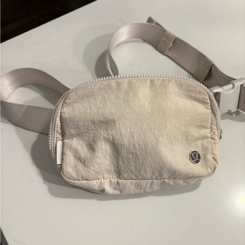 Lululemon athletica cream Everywhere Belt Bag